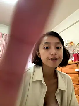 ladypaggy online show from November 29, 2025, 6:13 am