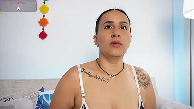 Sara Charmy online show from February 16, 2026, 10:58 am