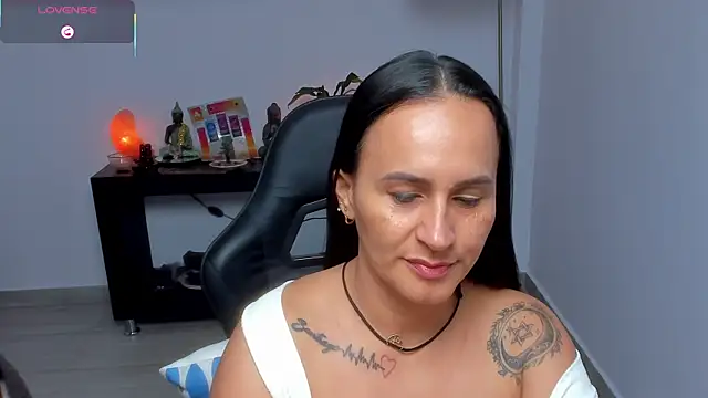 Sara Charmy online show from July 14, 2026, 6:36 pm