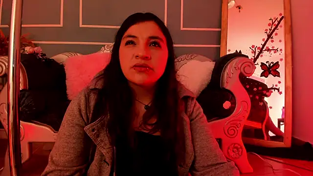 TaraTaylorr online show from April 9, 2026, 3:19 am