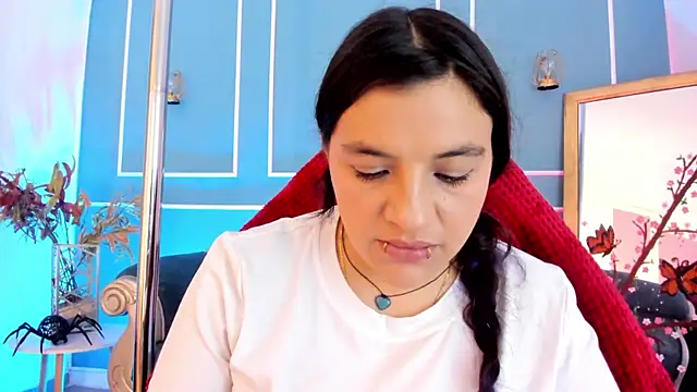 TaraTaylorr online show from April 19, 2026, 1:50 am