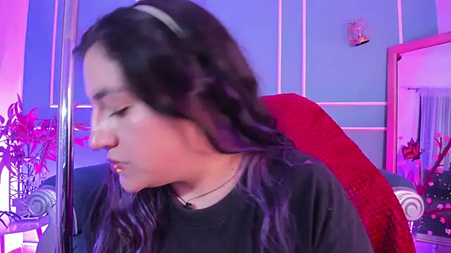 TaraTaylorr online show from February 14, 2026, 7:58 pm