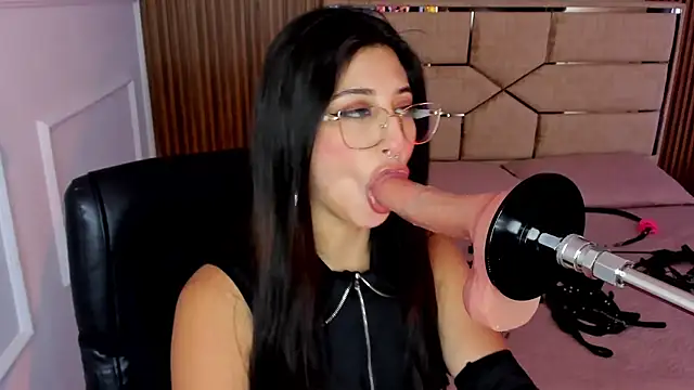 Gabrielakassi online show from November 14, 2025, 12:20 pm