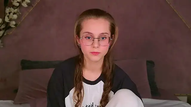 RileyMimicho online show from September 24, 2025, 8:37 pm