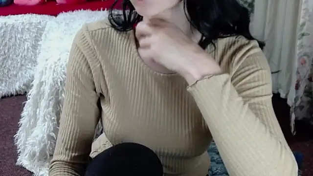 Maddison Summer online show from December 21, 2025, 11:23 am