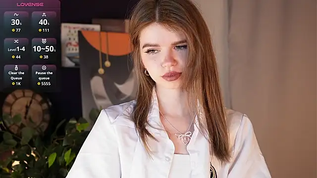 AmityDilley online show from October 6, 2025, 4:13 am