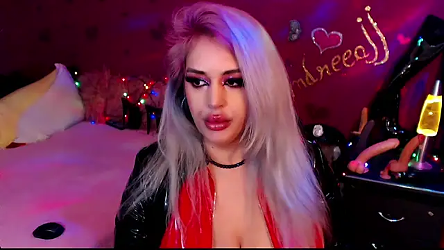 Snapshot of AndreeaJJ chatting on March 19, 2025, 8:32 pm AndreeaJJ online show from March 19, 2025, 8:32 pm