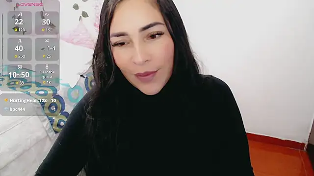 luna lgomez  online show from March 20, 2025, 11:16 am