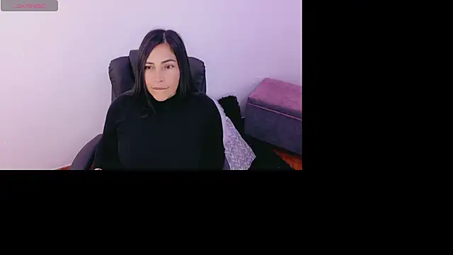 luna lgomez  online show from March 19, 2026, 11:21 am