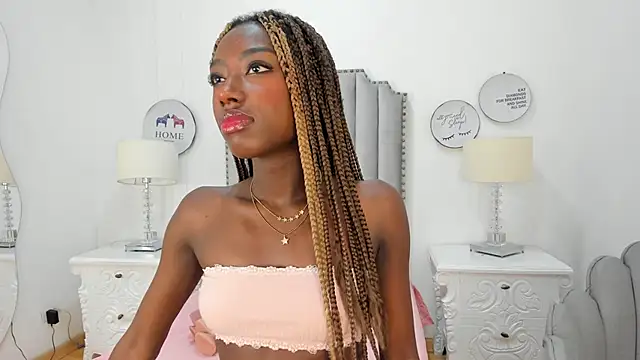 SamantaMarquez online show from September 29, 2025, 7:52 pm