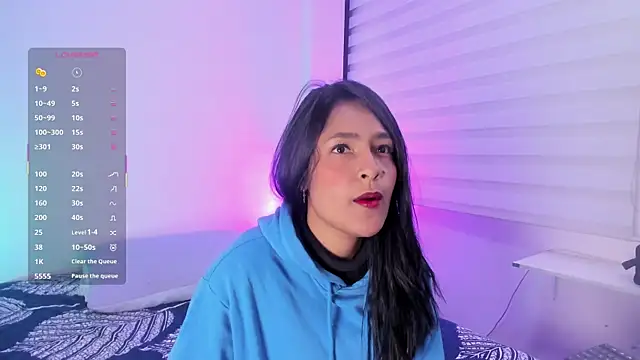 Fernanda liie  online show from April 15, 2026, 12:53 pm