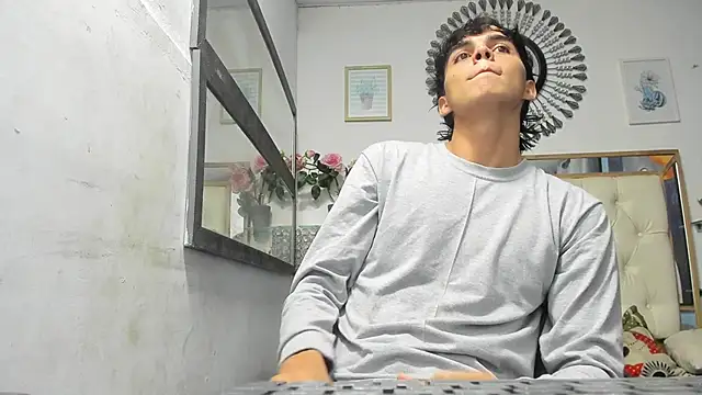 heiker  online show from March 17, 2025, 1:35 am