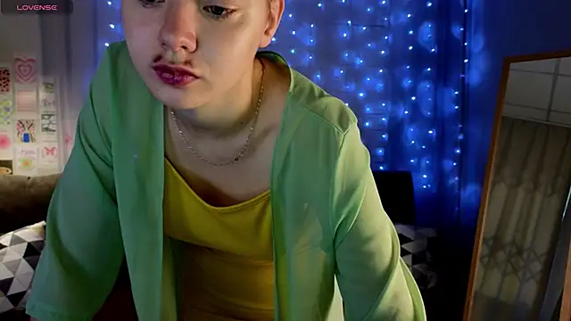 meow mellie online show from September 15, 2025, 2:34 am