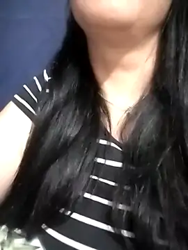 Snapshot of Alina_eve chatting on May 26, 2026, 8:29 pm Alina eve online show from May 26, 2026, 8:29 pm