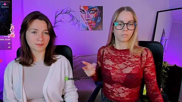 Snapshot of helli_belli chatting on October 15, 2025, 7:22 pm helli belli online show from October 15, 2025, 7:22 pm