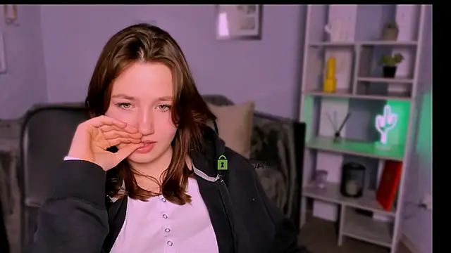 Snapshot of helli_belli chatting on March 14, 2025, 11:53 pm helli belli online show from March 14, 2025, 11:53 pm