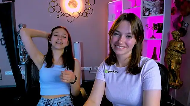 Snapshot of helli_belli chatting on September 26, 2025, 7:54 pm helli belli online show from September 26, 2025, 7:54 pm