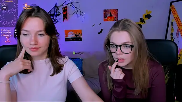 Snapshot of helli_belli chatting on October 28, 2025, 10:20 pm helli belli online show from October 28, 2025, 10:20 pm