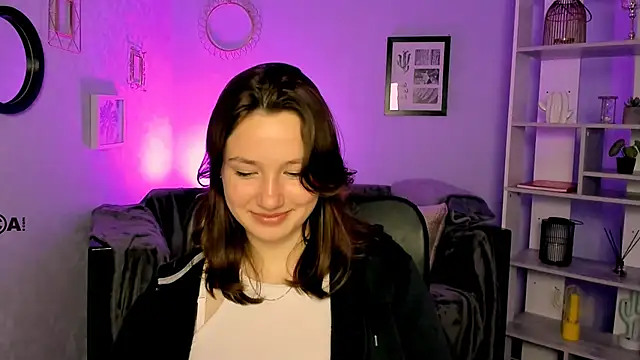 Snapshot of helli_belli chatting on March 13, 2025, 2:16 am helli belli online show from March 13, 2025, 2:16 am