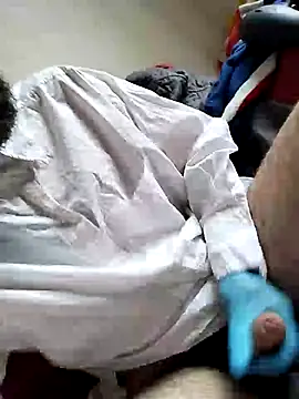 latexgloveloris online show from March 11, 2025, 2:18 pm