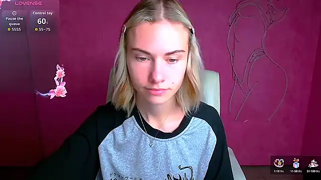 Snapshot of Fiona_Night chatting on October 6, 2025, 5:19 am Fiona Night online show from October 6, 2025, 5:19 am