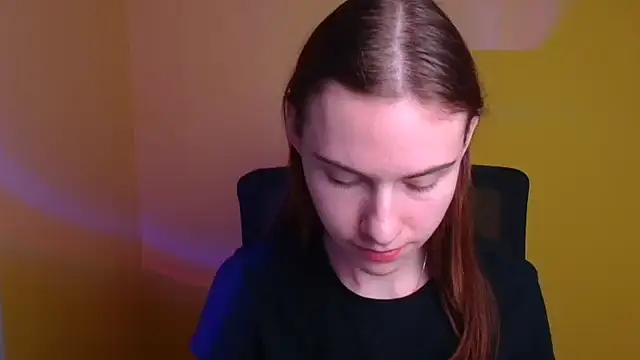 Snapshot of Fiona_Night chatting on March 9, 2025, 12:53 am Fiona Night online show from March 9, 2025, 12:53 am