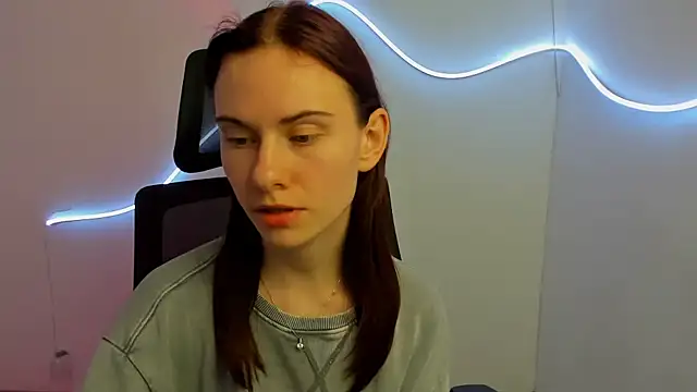 Snapshot of Fiona_Night chatting on March 20, 2025, 4:29 am Fiona Night online show from March 20, 2025, 4:29 am