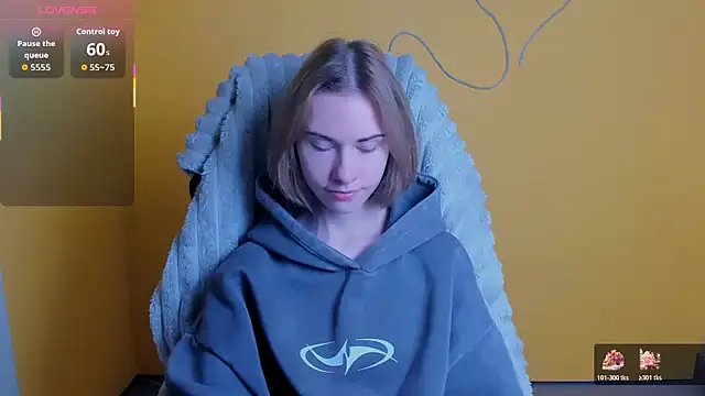 Fiona Night online show from December 19, 2025, 6:27 am