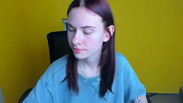 Snapshot of Fiona_Night chatting on March 21, 2025, 12:29 am Fiona Night online show from March 21, 2025, 12:29 am