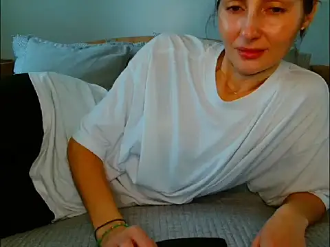 Snapshot of Irina9793 chatting on May 12, 2026, 5:59 am Irina9793 online show from May 12, 2026, 5:59 am