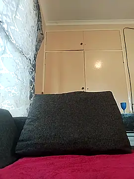 JuicyMilkyTizzy online show from September 13, 2025, 11:43 am