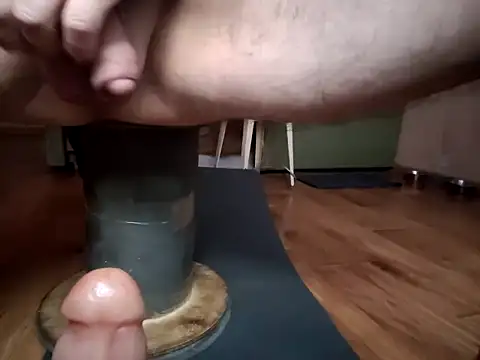 Snapshot of Nike-reactor chatting on October 3, 2025, 4:47 am Nike-reactor online show from October 3, 2025, 4:47 am