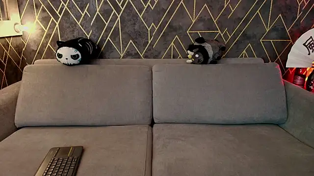 Tahara Romanov online show from March 17, 2026, 4:32 pm