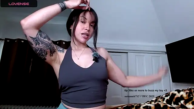 autumnb712 online show from December 14, 2025, 3:28 pm