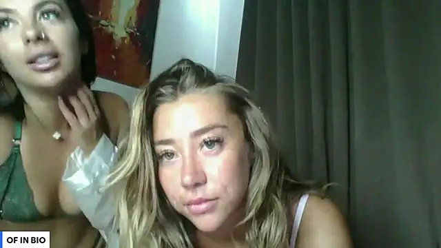 LilyXLana online show from February 28, 2025, 2:20 am