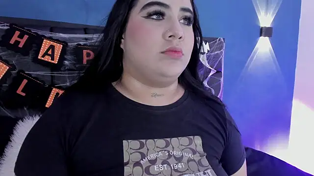 DANESKA HILLER online show from November 1, 2025, 7:30 pm