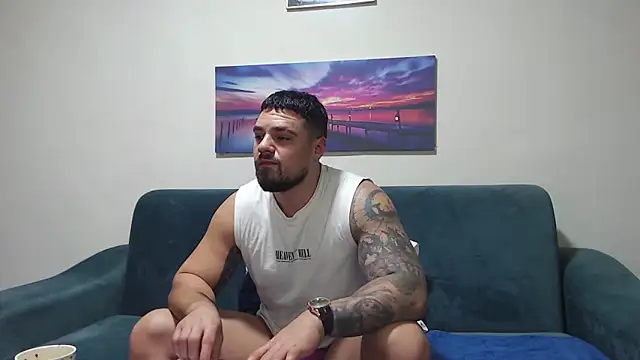 Tiberius hunk online show from November 17, 2025, 5:22 am