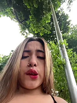 lunaxxx 69 online show from November 17, 2025, 10:14 pm