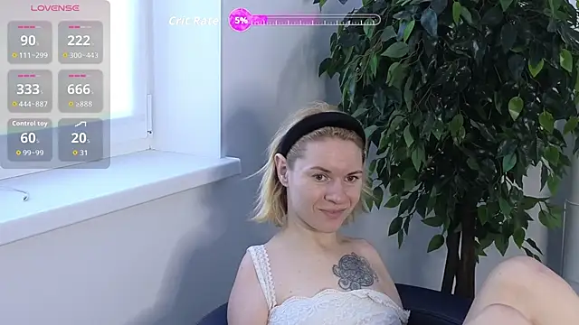 EmmaGallen online show from October 14, 2025, 9:21 am