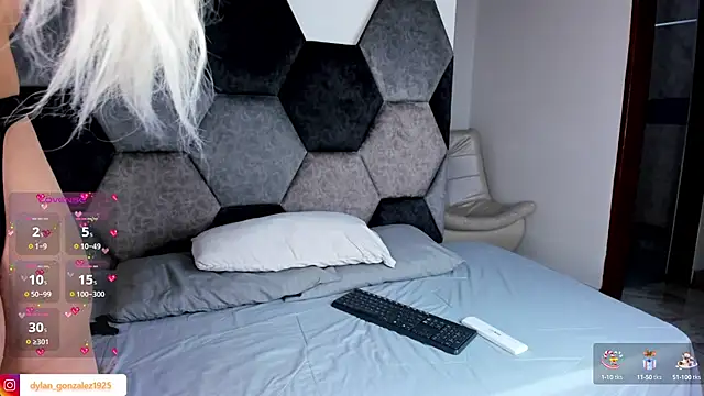 Snapshot of Dylan_Turnerr chatting on September 17, 2025, 10:23 pm Dylan Turnerr online show from September 17, 2025, 10:23 pm