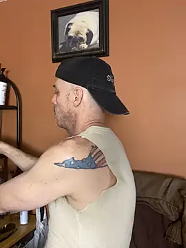 Snapshot of Mac_ThunderCock chatting on February 4, 2026, 4:35 pm Mac ThunderCock online show from February 4, 2026, 4:35 pm