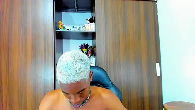 Snapshot of Dreamastercum_ chatting on September 27, 2025, 8:26 pm Dreamastercum online show from September 27, 2025, 8:26 pm