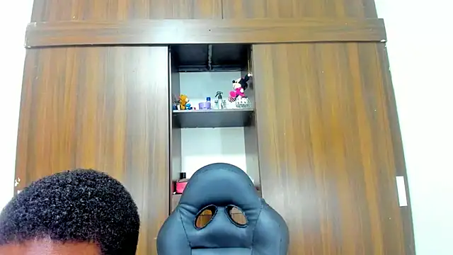 Snapshot of Dreamastercum_ chatting on September 13, 2025, 8:09 pm Dreamastercum online show from September 13, 2025, 8:09 pm