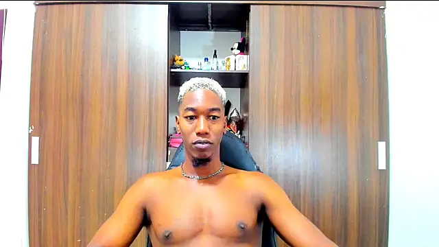 Snapshot of Dreamastercum_ chatting on November 29, 2025, 10:32 pm Dreamastercum online show from November 29, 2025, 10:32 pm