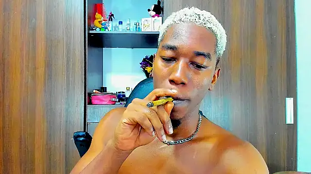 Snapshot of Dreamastercum_ chatting on October 12, 2025, 1:23 pm Dreamastercum online show from October 12, 2025, 1:23 pm