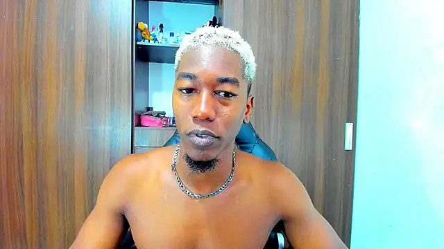 Snapshot of Dreamastercum_ chatting on October 8, 2025, 1:45 pm Dreamastercum online show from October 8, 2025, 1:45 pm