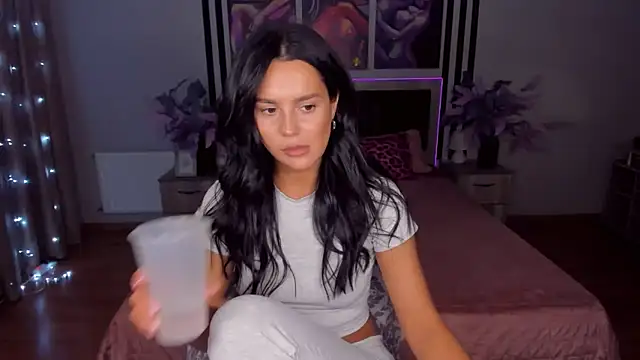 DanaSincere online show from September 24, 2025, 5:03 am