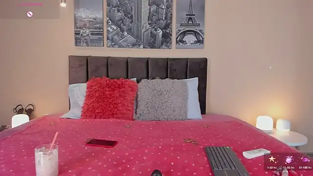 Zoe-S online show from October 5, 2025, 1:24 pm