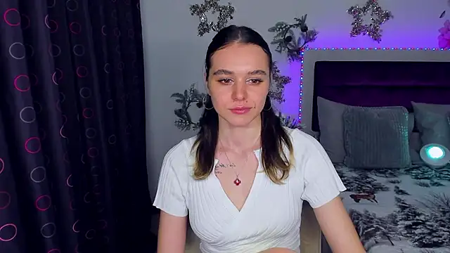 EmelyMason online show from January 9, 2026, 12:45 pm