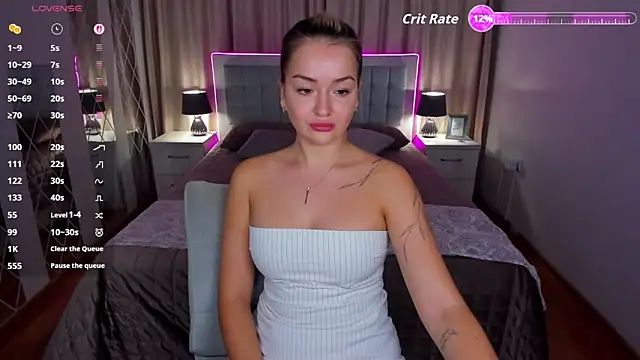 EvaGoddes online show from November 9, 2025, 7:01 am